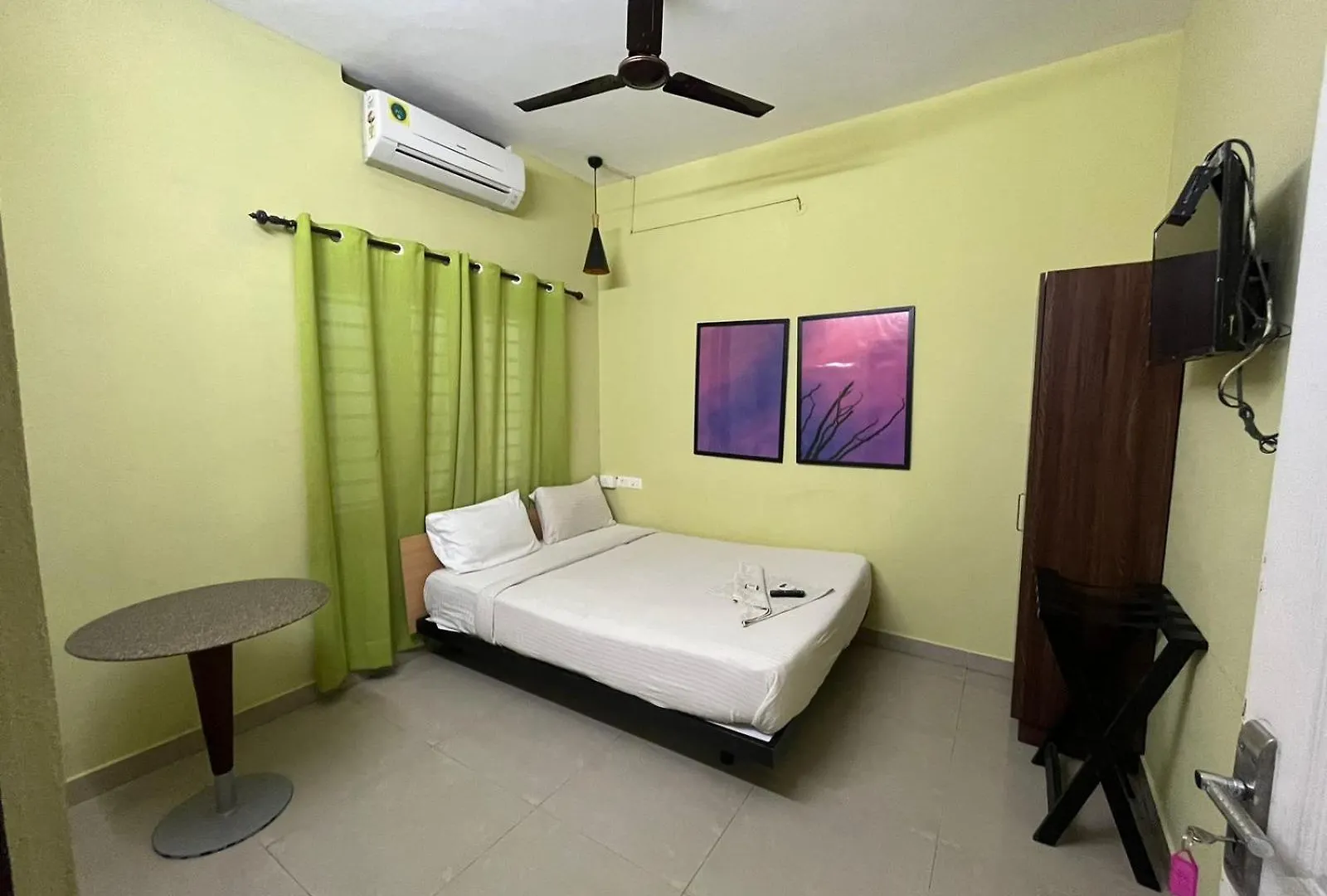Kaippillil Apart Hotel Kochi インド