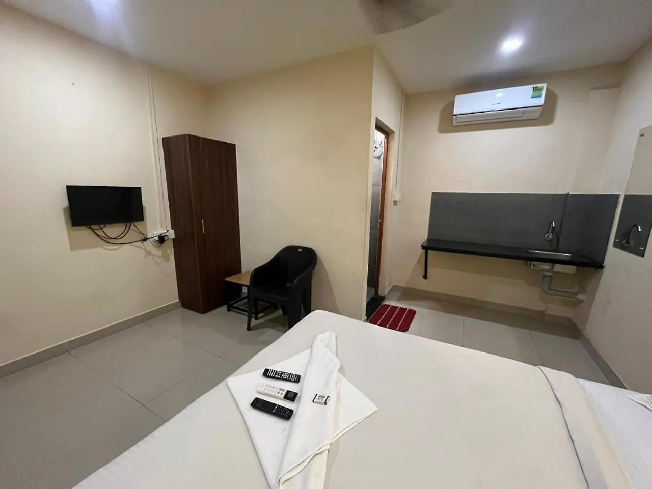 ゲストハウス Kaippillil Apart Hotel Kochi